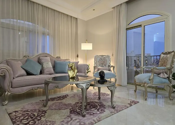 Garden View Royal Villa 284, 10 Min To Airport 1 Min To Water Way, New Cairo - El Banafseg