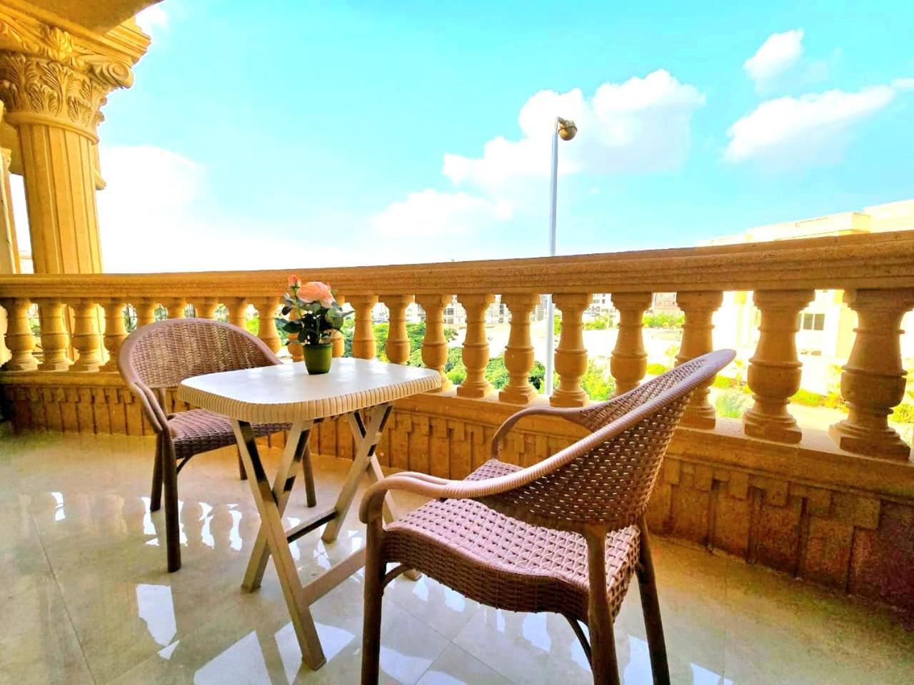 Apartamento Garden View Royal 284, 10 Min To Airport 1 Min To Water Way, New - El Banafseg *