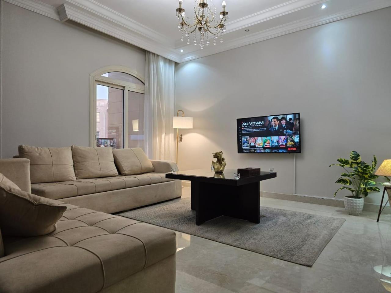 Garden View Royal 284, 10 Min To Airport 1 Min To Water Way, New - El Banafseg *