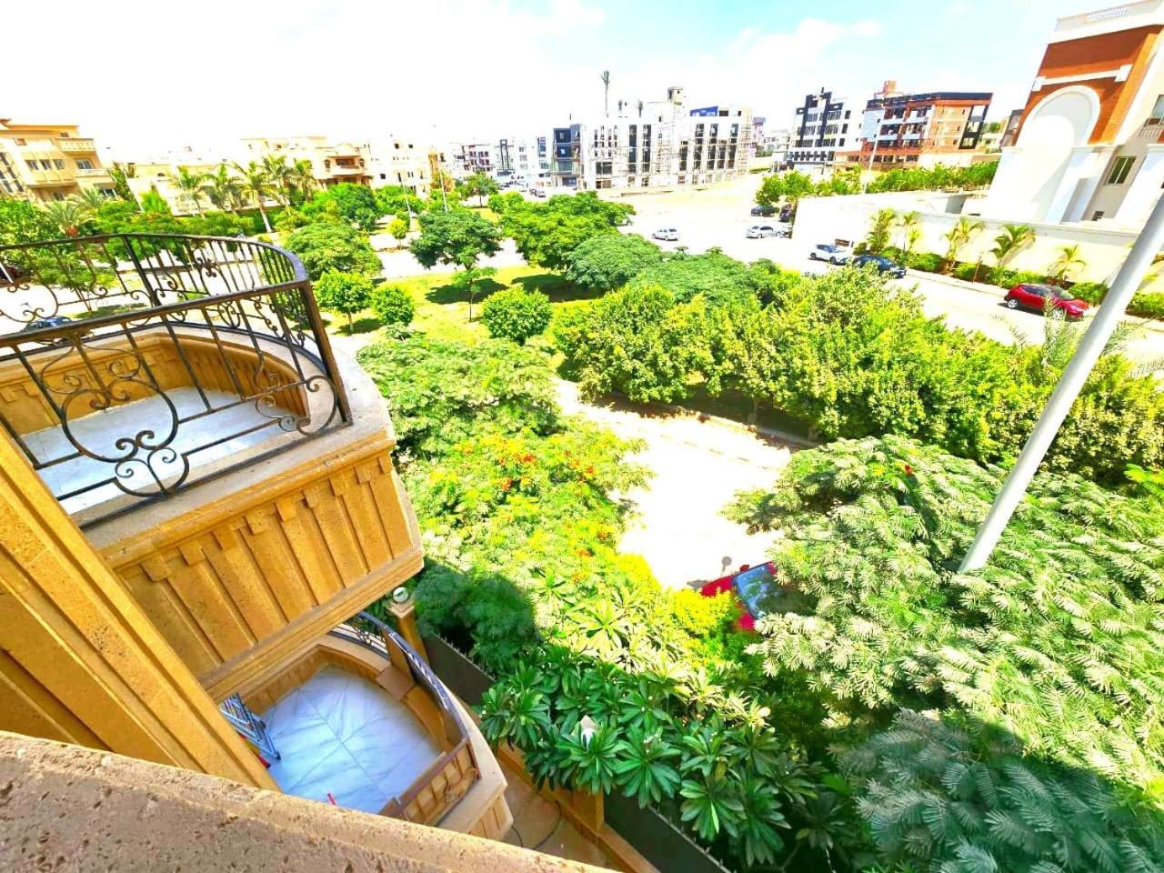 Apartamento Garden View Royal 284, 10 Min To Airport 1 Min To Water Way, New - El Banafseg *